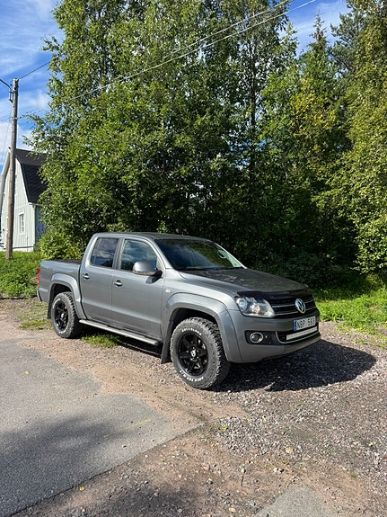 Volkswagen Amarok 4 of 6