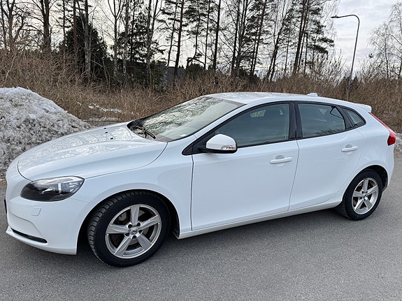Volvo V40 6 of 6