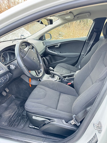 Volvo V40 5 of 6