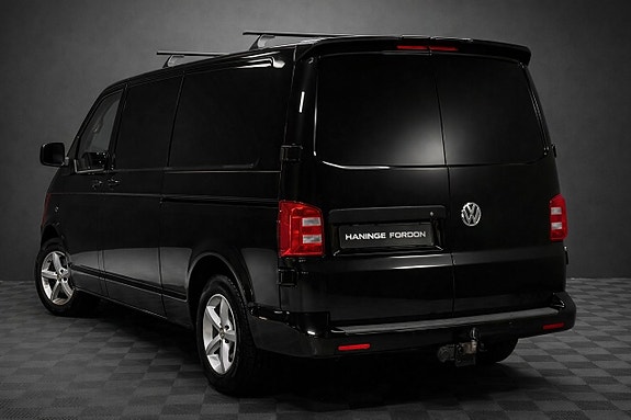 Volkswagen Caravelle 5 of 5