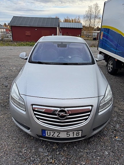 Opel Insignia 3 of 3