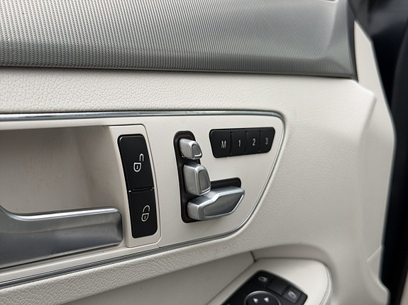 Mercedes-Benz E220 13 of 25