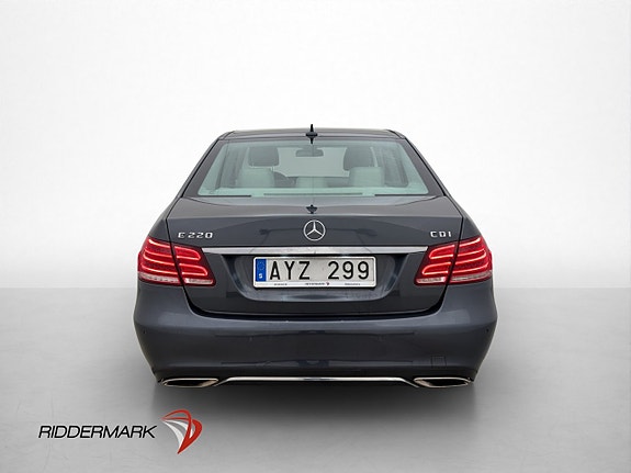 Mercedes-Benz E220 8 of 25