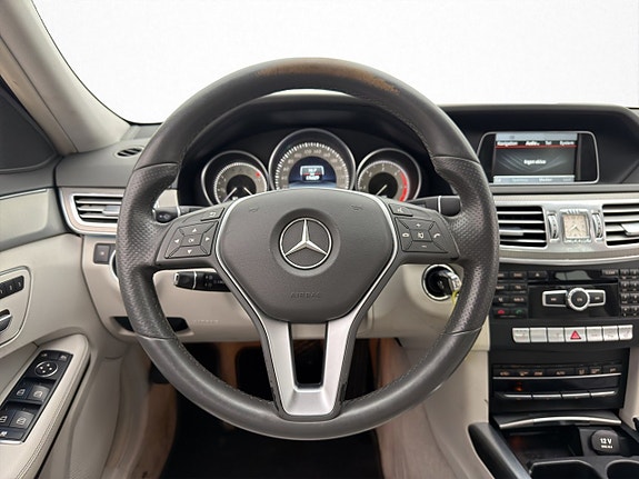 Mercedes-Benz E220 10 of 25