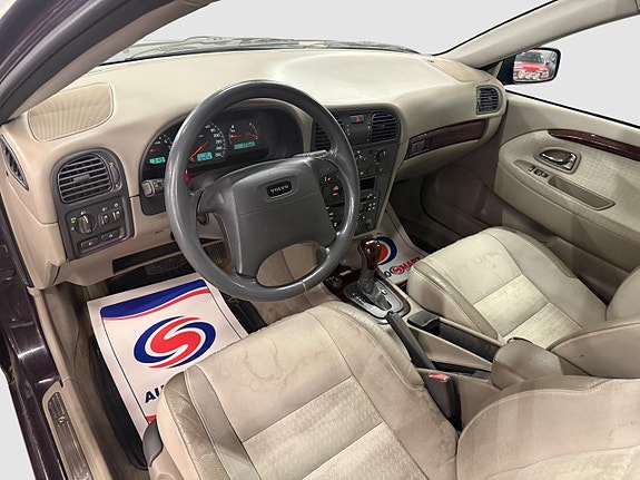 Volvo V40 7 of 16