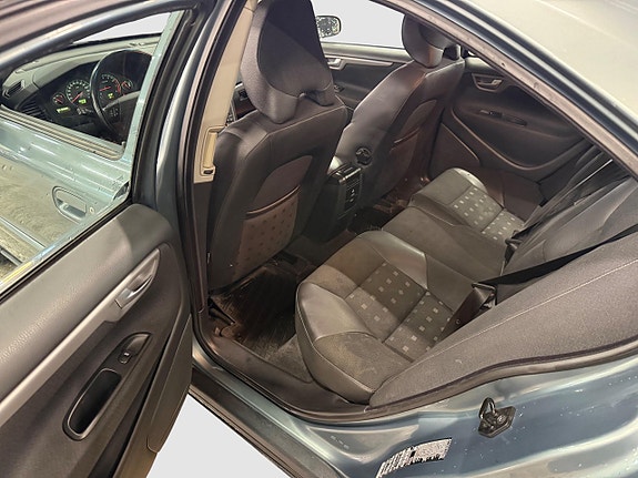 Volvo S60 11 of 18