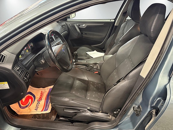 Volvo S60 8 of 18