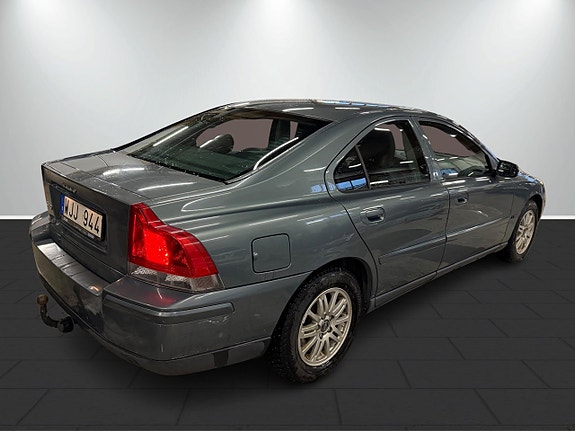 Volvo S60 5 of 5