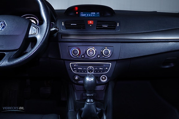 Renault Megane 10 of 15