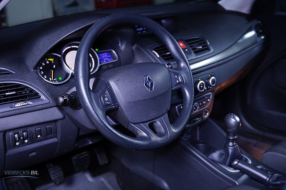 Renault Megane 8 of 15