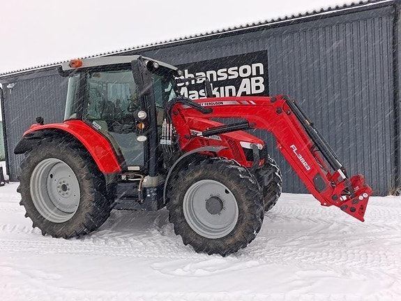 Massey Ferguson 5713S DYNA-4