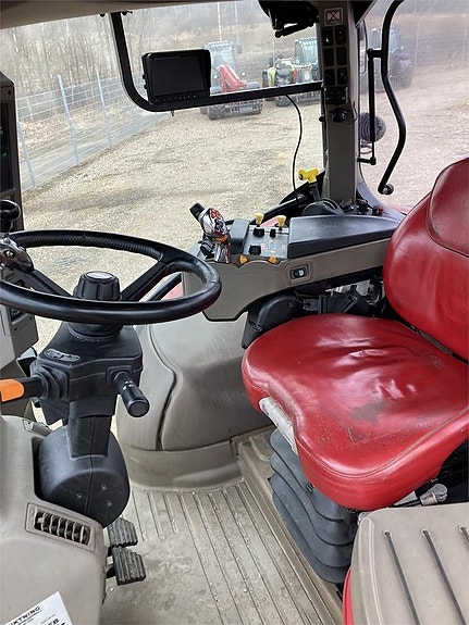 Case IH MAXXUM 130 CVX TRAKTOR 7 of 11
