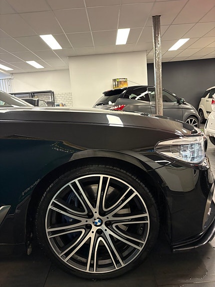 BMW M550i 29 of 30