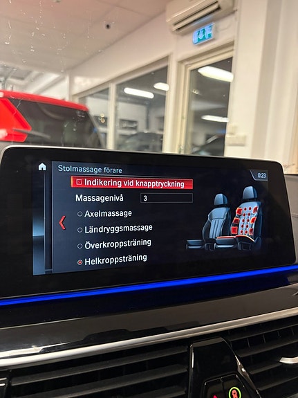 BMW M550i 18 of 30
