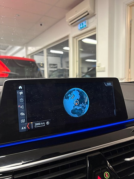 BMW M550i 23 of 30