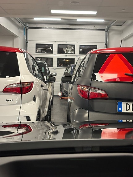 BMW M550i 27 of 30