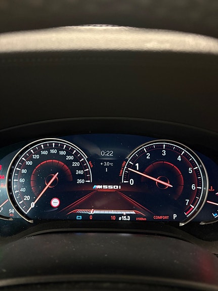 BMW M550i 16 of 30