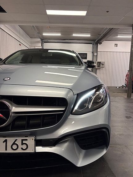 Mercedes-Benz E220 d 18 of 19