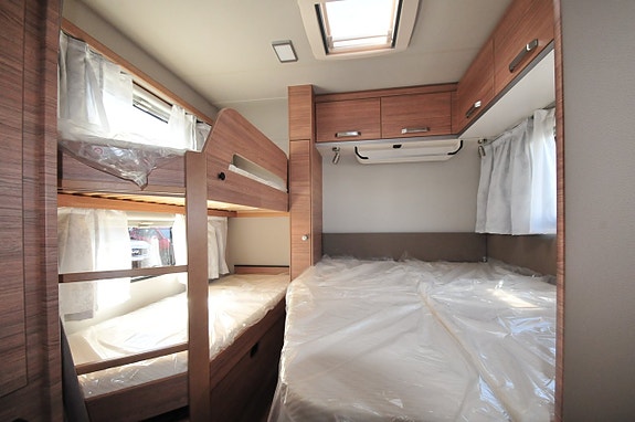 Weinsberg CaraOne 550UK Golvvärme 1700 kg  Barnkammare/ DEMOVAGN 10 of 13
