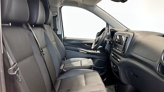 Mercedes-Benz Vito 114 3 of 9
