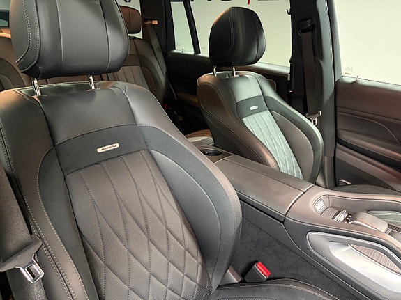 Mercedes-Benz GLS63 14 of 20