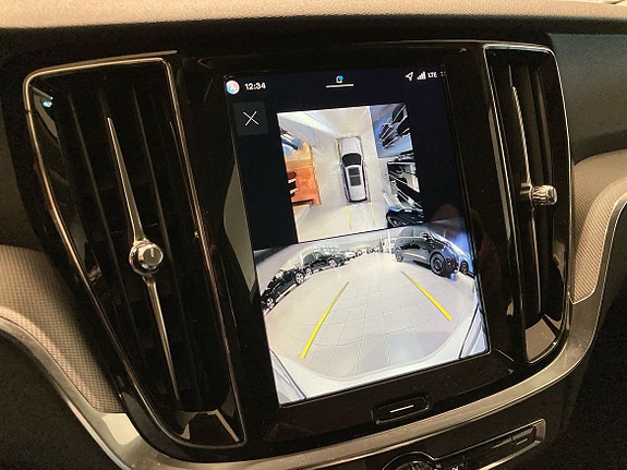 Volvo V60 12 of 16