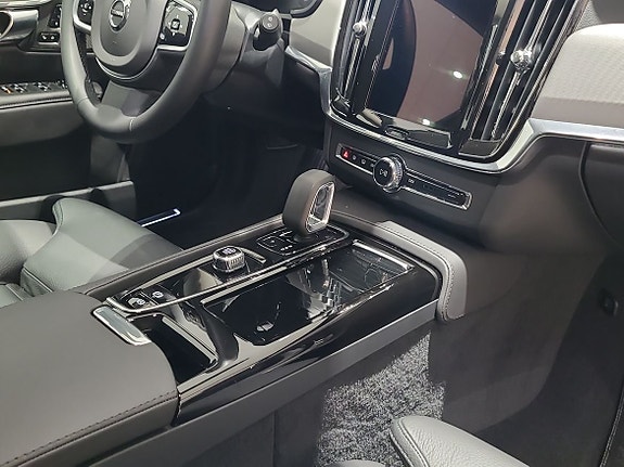 Volvo V90 16 of 18