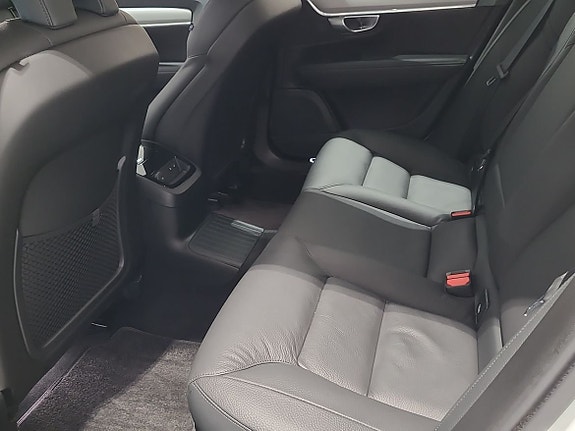 Volvo V90 6 of 18