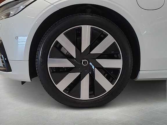 Volvo V90 9 of 18