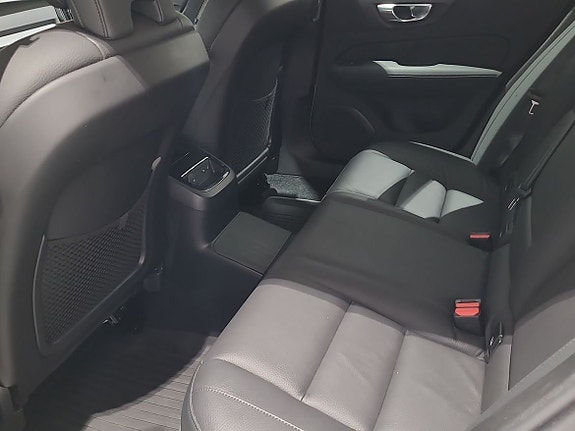 Volvo V60 6 of 19