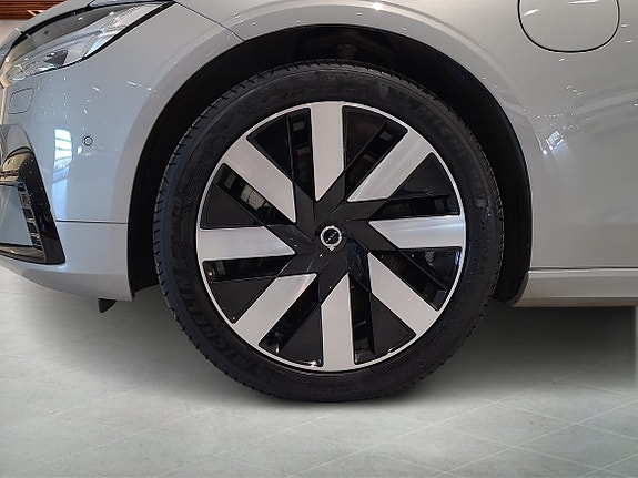 Volvo V90 9 of 18