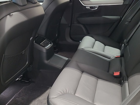 Volvo V90 6 of 19