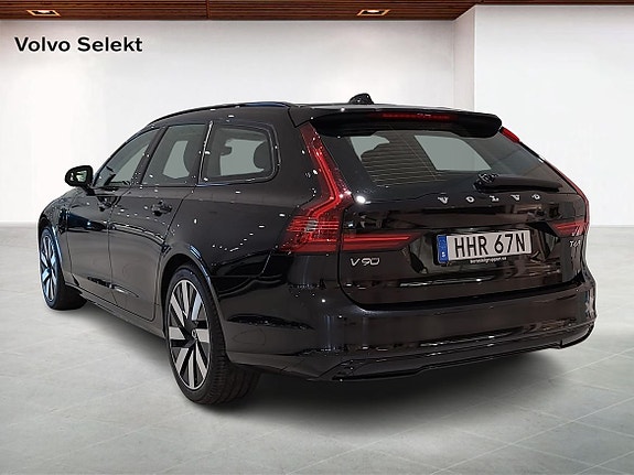 Volvo V90 2 of 19