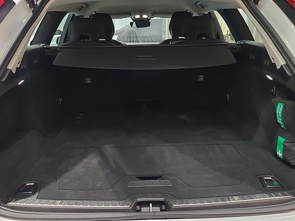 Volvo V90 13 of 19