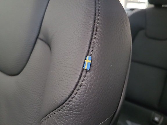 Volvo V90 16 of 19