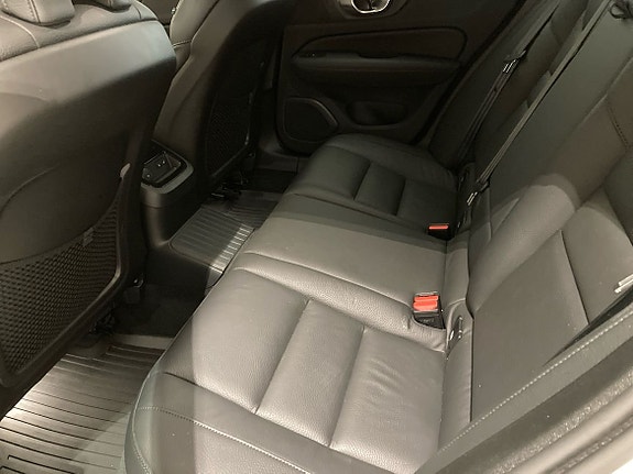 Volvo V60 6 of 16