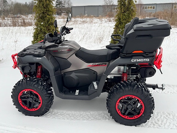 CFMOTO NYA CFORCE 850 TOURING PRO TURF TRAKTOR B  O.M.G LEV PLOGKAMPANJ STORSÄLJAREN 16 of 17