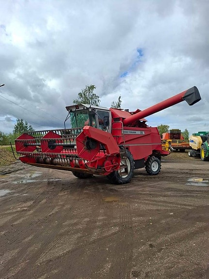 Skördetröska Massey Ferguson 25