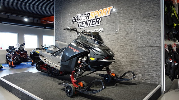 Ski-Doo Renegade XRS 850 E-TEC *Ränta: 0% - 3,95%* 2 of 6