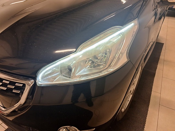 Peugeot 208 5 of 5