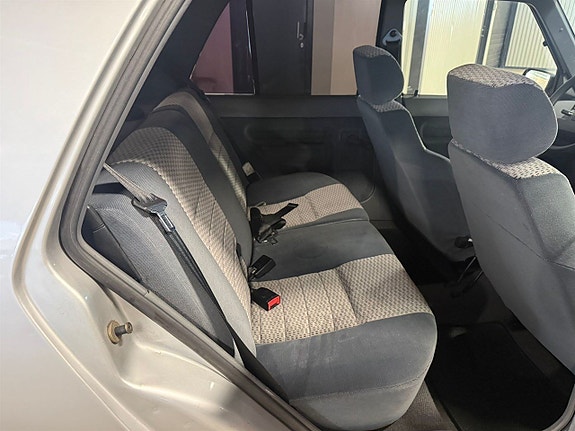 Renault 5 6 of 8