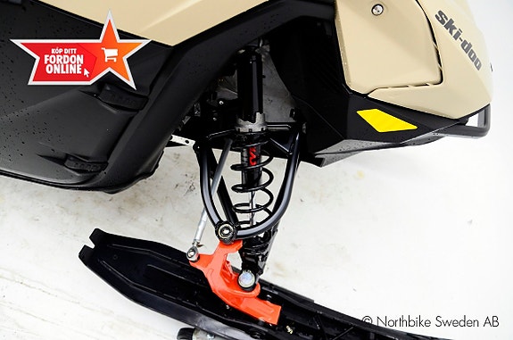Ski-Doo Summit Adrenaline 154 600RR 6 of 9