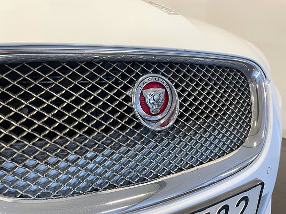 Jaguar XF 18 of 18