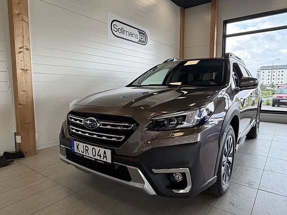 Subaru Outback 2 of 5