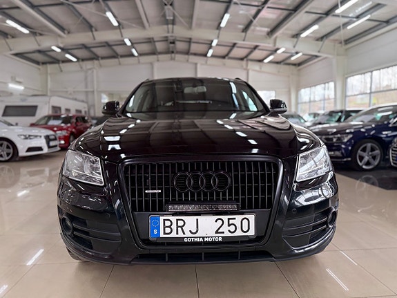 Audi Q5 2 of 5