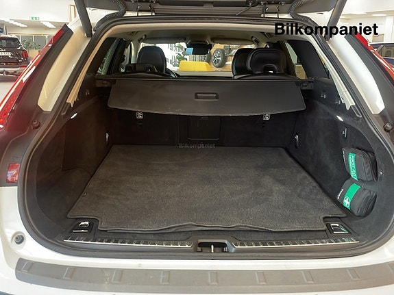 Volvo V90 Cross Country 14 of 14