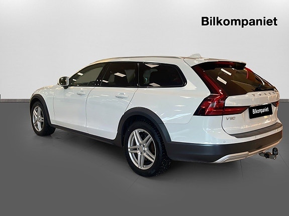 Volvo V90 Cross Country 6 of 14