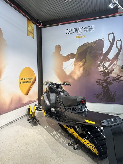 Ski-doo MXZ RS 600 R Endast 17h endast körd av en ung dam 9 of 10