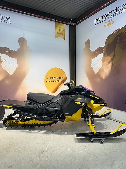 Ski-doo MXZ RS 600 R Endast 17h endast körd av en ung dam 6 of 10