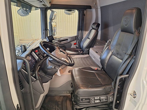 Scania G460 6x2 CNG Korridor 4 of 5